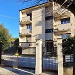 Guzzi Lovers: La Perfetta A Mandello Apartamento *