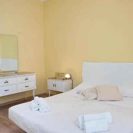 Apartament Guzzi Lovers: La Perfetta A Mandello *
