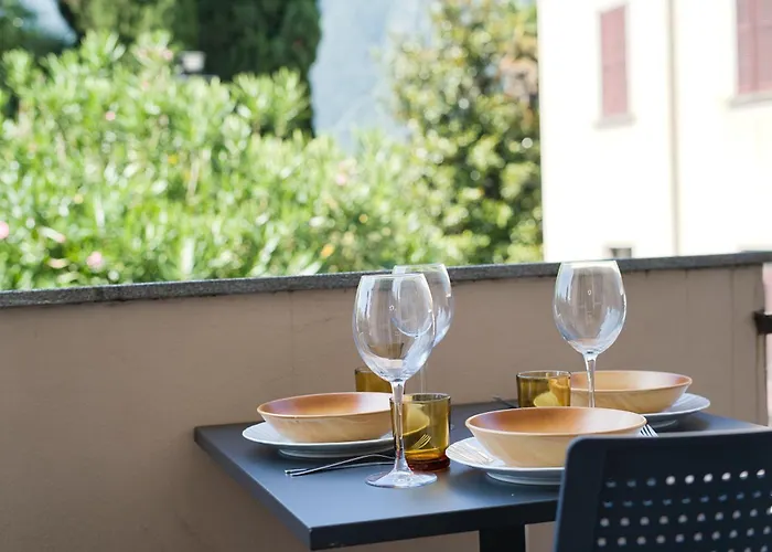 Guzzi Lovers: La Perfetta A Mandello Apartament