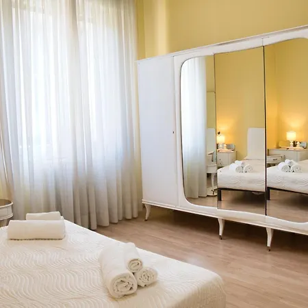 Guzzi Lovers: La Perfetta A Mandello * Mandello del Lario